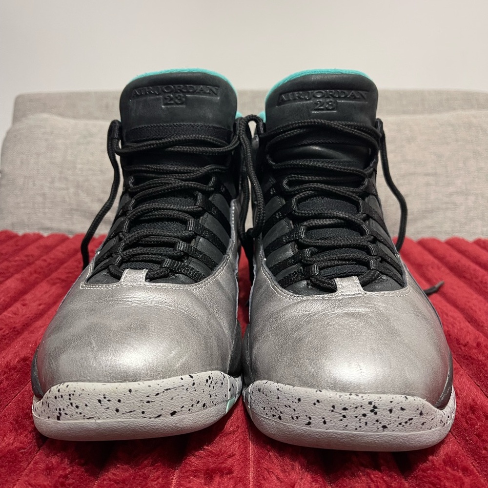 Jordan 10 Retro “Lady Liberty” Preowned Men’s size 10.5 (Great Condition)